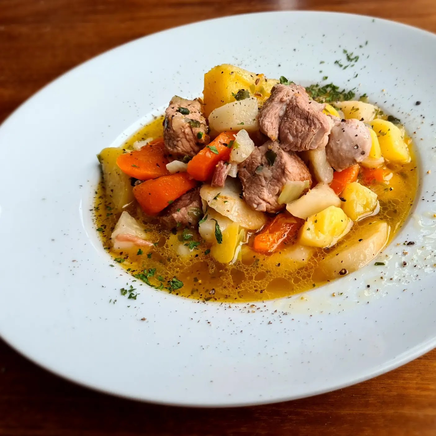Schmorbraten mit Wurzelgemüse